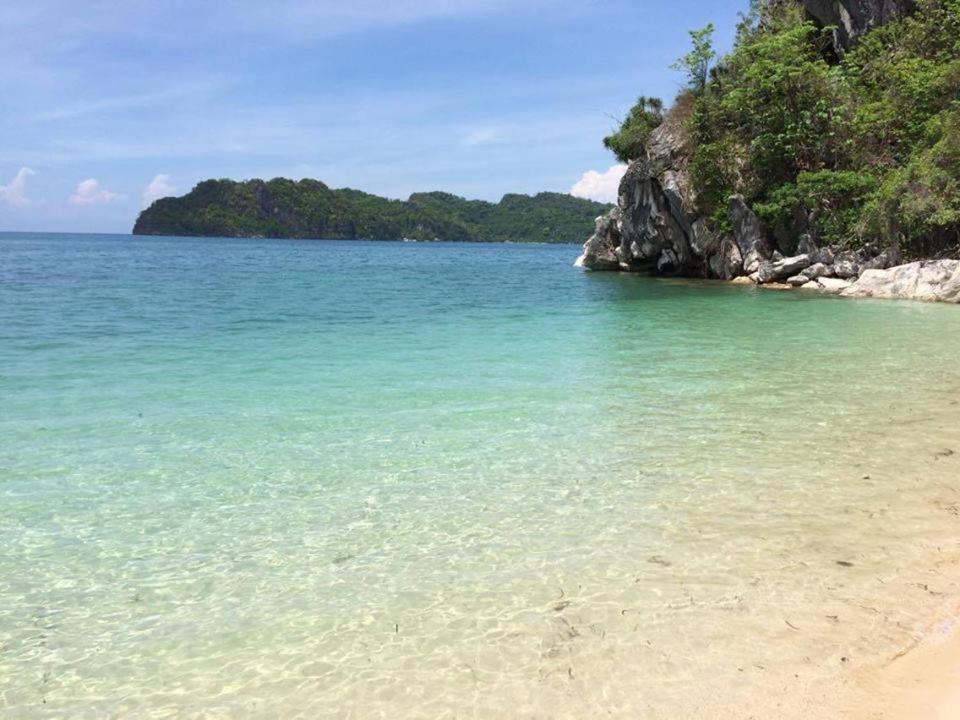 Se San Beach Resort-Isla de Gigantes Carles Exterior foto